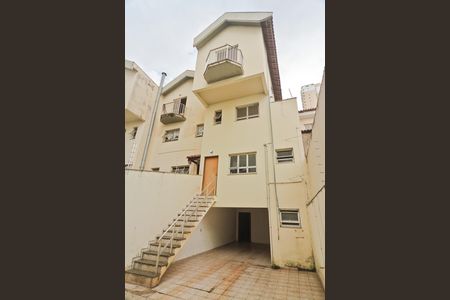 Casa para alugar com 380m², 4 quartos e 6 vagas Casa para alugar com 380m², 4 quartos e 6 vagasÁrea externa