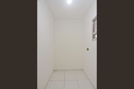 Casa para alugar com 380m², 4 quartos e 6 vagas Casa para alugar com 380m², 4 quartos e 6 vagasSuíte