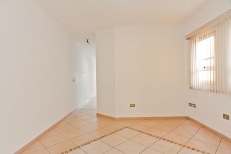 Casa para alugar com 380m², 4 quartos e 6 vagas Casa para alugar com 380m², 4 quartos e 6 vagasSala