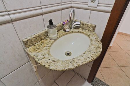 Casa para alugar com 380m², 4 quartos e 6 vagas Casa para alugar com 380m², 4 quartos e 6 vagasLavabo