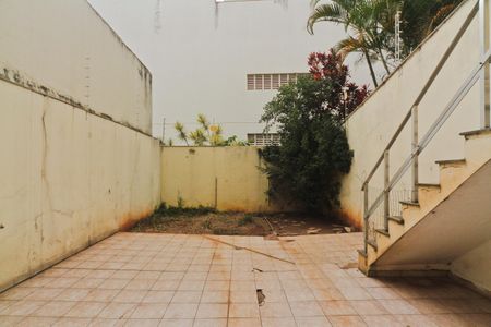 Casa para alugar com 380m², 4 quartos e 6 vagas Casa para alugar com 380m², 4 quartos e 6 vagasÁrea externa