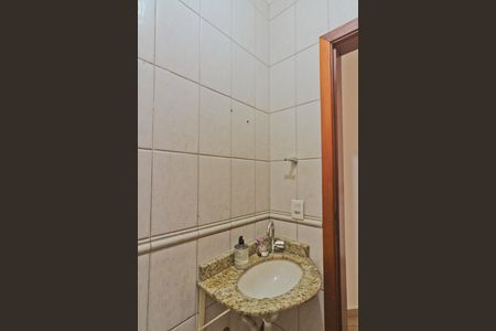 Casa para alugar com 380m², 4 quartos e 6 vagas Casa para alugar com 380m², 4 quartos e 6 vagasLavabo