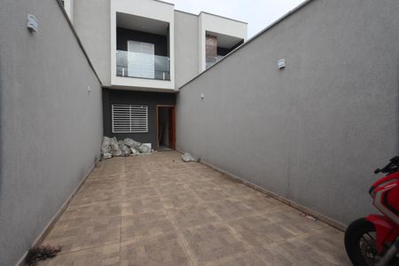 Casa para alugar com 79m², 2 quartos e 2 vagasGaragem