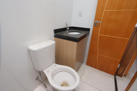 Casa para alugar com 79m², 2 quartos e 2 vagasBanheiro da Suíte