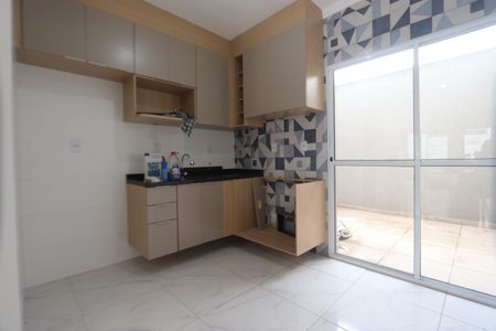 Casa para alugar com 79m², 2 quartos e 2 vagasCozinha