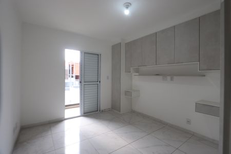 Casa para alugar com 79m², 2 quartos e 2 vagasSuíte