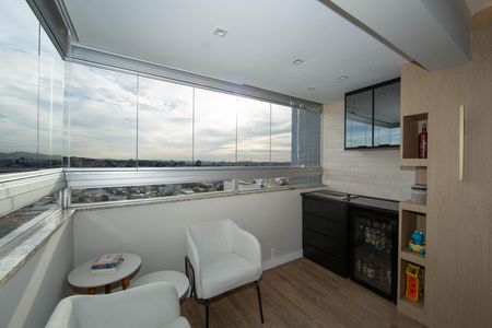 Apartamento à venda com 116m², 3 quartos e 2 vagasVARANDA