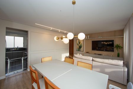 Apartamento à venda com 116m², 3 quartos e 2 vagasSALA
