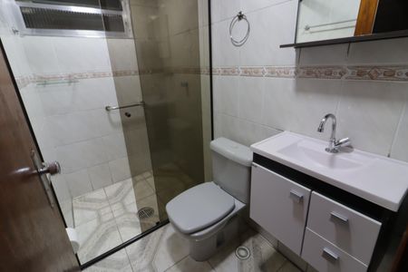 Banheiro de apartamento para alugar com 2 quartos, 63m² em Aliança, Osasco