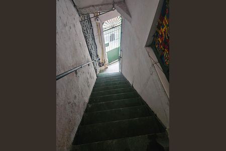 Studio para alugar com 20m², 0 quarto e sem vaga Studio para alugar com 20m², 0 quarto e sem vagaescada