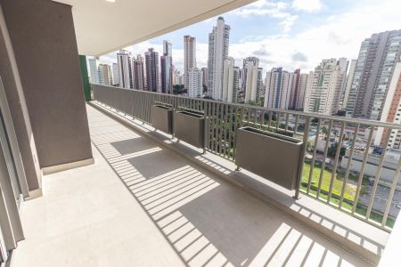 Apartamento para alugar com 127m², 2 quartos e 2 vagas Apartamento para alugar com 127m², 2 quartos e 2 vagasVaranda