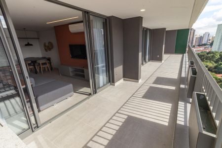 Apartamento para alugar com 127m², 2 quartos e 2 vagas Apartamento para alugar com 127m², 2 quartos e 2 vagasVaranda
