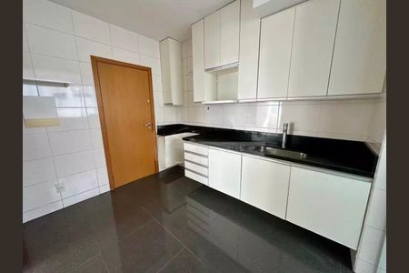 Cozinha de apartamento para alugar com 3 quartos, 94m² em Pampulha, Belo Horizonte