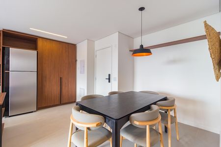 Apartamento à venda com 109m², 2 quartos e 2 vagas Apartamento à venda com 109m², 2 quartos e 2 vagasSala de Jantar