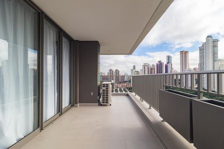 Apartamento à venda com 109m², 2 quartos e 2 vagas Apartamento à venda com 109m², 2 quartos e 2 vagasVaranda