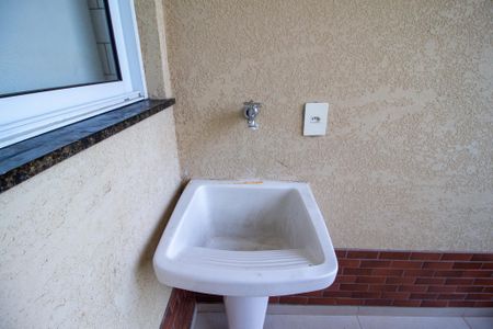 Apartamento para alugar com 67m², 2 quartos e 2 vagasÁrea de Serviço