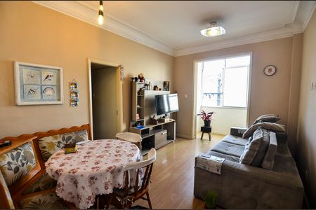 Apartamento à venda com 136m², 3 quartos e sem vaga Apartamento à venda com 136m², 3 quartos e sem vagaSala