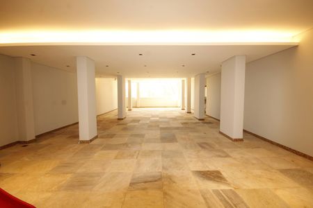 Apartamento à venda com 140m², 4 quartos e 4 vagasÁrea comum - Salão de festas