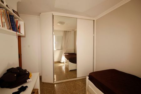 Apartamento à venda com 140m², 4 quartos e 4 vagasQuarto 2
