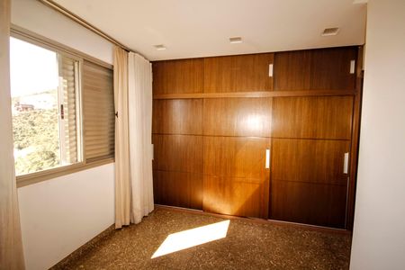 Apartamento à venda com 140m², 4 quartos e 4 vagasQuarto 3