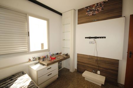 Apartamento à venda com 140m², 4 quartos e 4 vagasQuarto