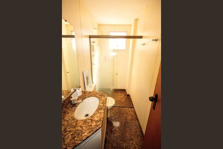 Apartamento à venda com 140m², 4 quartos e 4 vagasBanheiro social