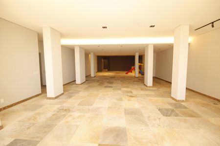 Apartamento à venda com 140m², 4 quartos e 4 vagasÁrea comum - Salão de festas