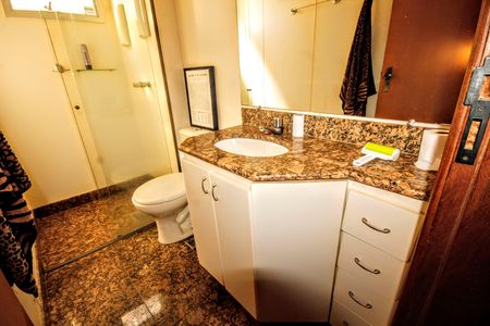 Apartamento à venda com 140m², 4 quartos e 4 vagasBanheiro da Suíte