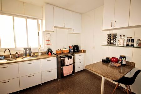 Apartamento à venda com 140m², 4 quartos e 4 vagasCozinha