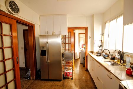 Apartamento à venda com 140m², 4 quartos e 4 vagasCozinha
