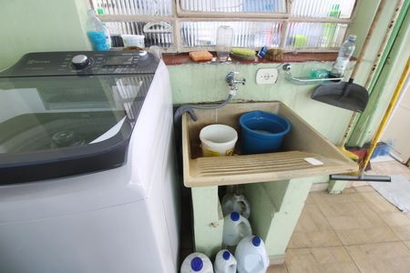 Casa à venda com 300m², 6 quartos e 3 vagasárea de serviço casa 1