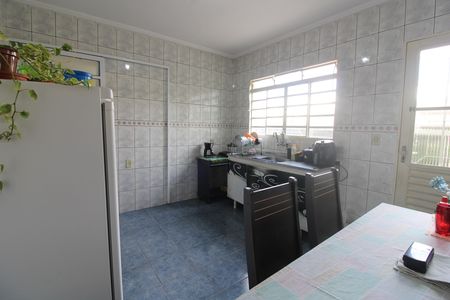 Casa à venda com 300m², 6 quartos e 3 vagascozinha casa 2