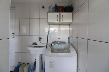 Casa à venda com 300m², 6 quartos e 3 vagasÁrea de Serviço casa 2