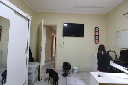 Casa à venda com 300m², 6 quartos e 3 vagasQuarto 3 casa 1