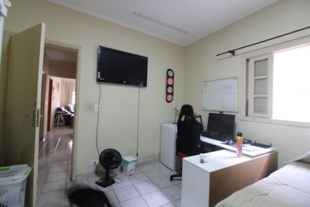 Casa à venda com 300m², 6 quartos e 3 vagasQuarto 3 casa 1