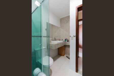 Casa para alugar com 146m², 3 quartos e 3 vagas Casa para alugar com 146m², 3 quartos e 3 vagasBanheiro social