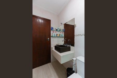 Casa para alugar com 146m², 3 quartos e 3 vagas Casa para alugar com 146m², 3 quartos e 3 vagasBanheiro da suíte