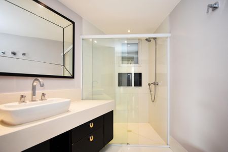 Apartamento à venda com 178m², 3 quartos e 2 vagasbanheiro corredor