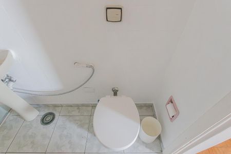 Studio para alugar com 50m², 2 quartos e 1 vaga Studio para alugar com 50m², 2 quartos e 1 vagaBanheiro
