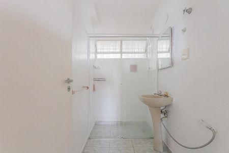 Studio para alugar com 50m², 2 quartos e 1 vaga Studio para alugar com 50m², 2 quartos e 1 vagaBanheiro