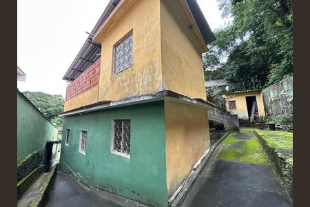 Casa à venda com 8635m², 5 quartos e 2 vagasFachada