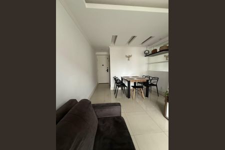 Apartamento para alugar com 55m², 2 quartos e 1 vaga Apartamento para alugar com 55m², 2 quartos e 1 vagaSala de Jantar