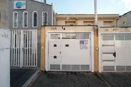 Casa para alugar com 120m², 3 quartos e 2 vagasFachada