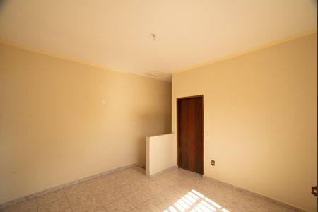 Casa para alugar com 70m², 1 quarto e 1 vaga Casa para alugar com 70m², 1 quarto e 1 vagaSala