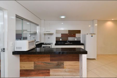 Casa para alugar com 60m², 1 quarto e sem vaga Casa para alugar com 60m², 1 quarto e sem vagaCozinha