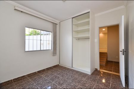 Casa para alugar com 60m², 1 quarto e sem vaga Casa para alugar com 60m², 1 quarto e sem vagaQuarto