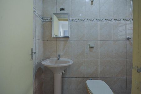 Banheiro de casa para alugar com 1 quarto, 60m² em Vila Friburgo, São Paulo