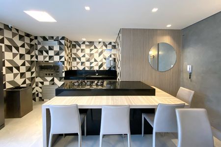 Apartamento à venda com 216m², 4 quartos e 4 vagasÁrea comum