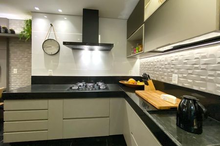 Apartamento à venda com 216m², 4 quartos e 4 vagasCozinha