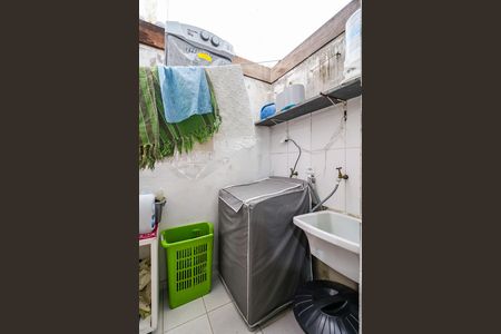 Casa de condomínio à venda com 90m², 2 quartos e 1 vaga